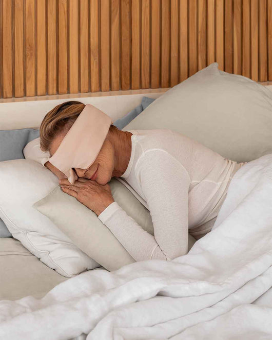 Weighted Silk Sleep Stone Mask - Petal with Rose Quartz Crystal - 